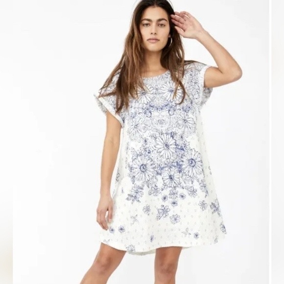Free People Dresses & Skirts - Free People Pinwheel Mini‎ Dress Women M White Blue Floral Open Back Swing